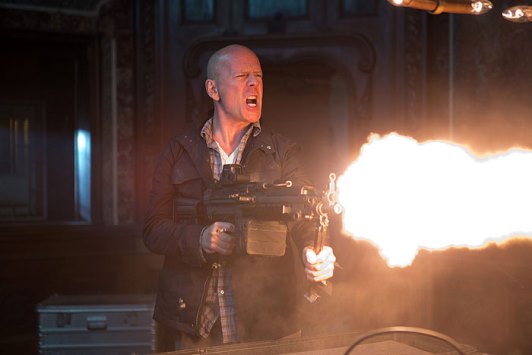 Bruce Willis v roli McClanea opět sklízí úspěch zdroj: csfd.cz
